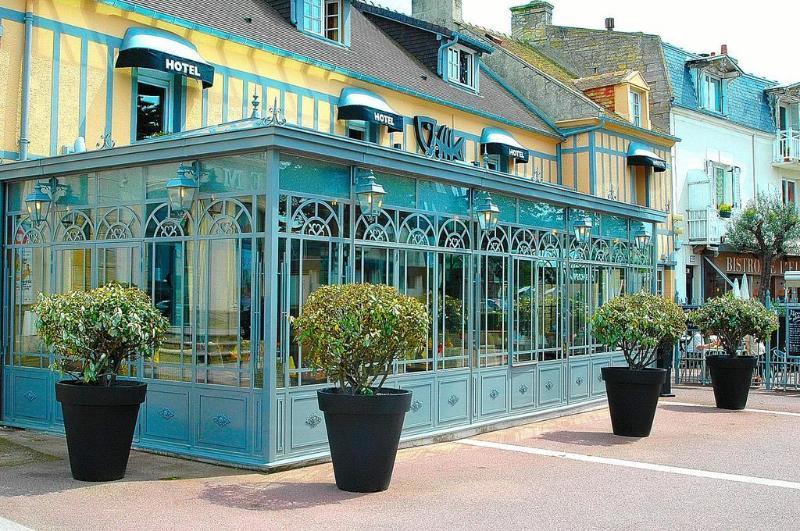 Hotel Restaurant La Pecherie - Le Manoir D'A Cote - Les 5 Ruches -Logis Hotels クルル・シュル・メール エクステリア 写真